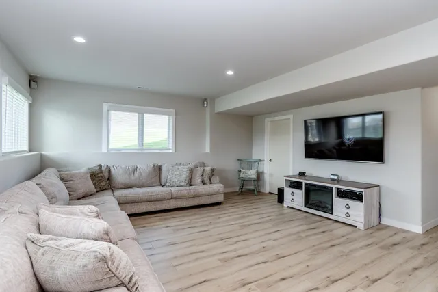 $725,000 | 409 Peterson Trail, Oregon, WI 53575