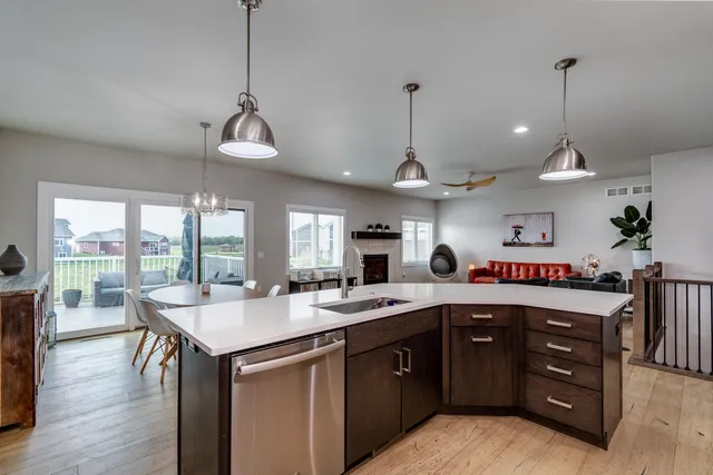 $725,000 | 409 Peterson Trail, Oregon, WI 53575