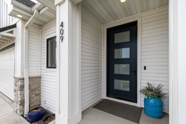 $725,000 | 409 Peterson Trail, Oregon, WI 53575