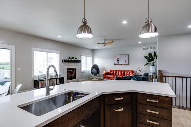 $725,000 | 409 Peterson Trail, Oregon, WI 53575