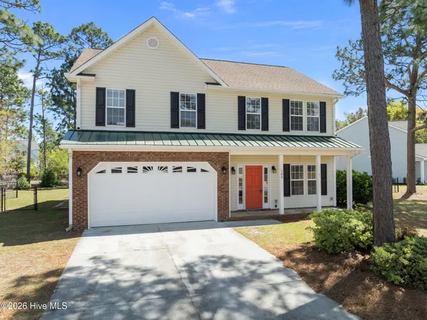 $464,500 | 106 Bobwhite Circle, Cape Carteret, NC 28584