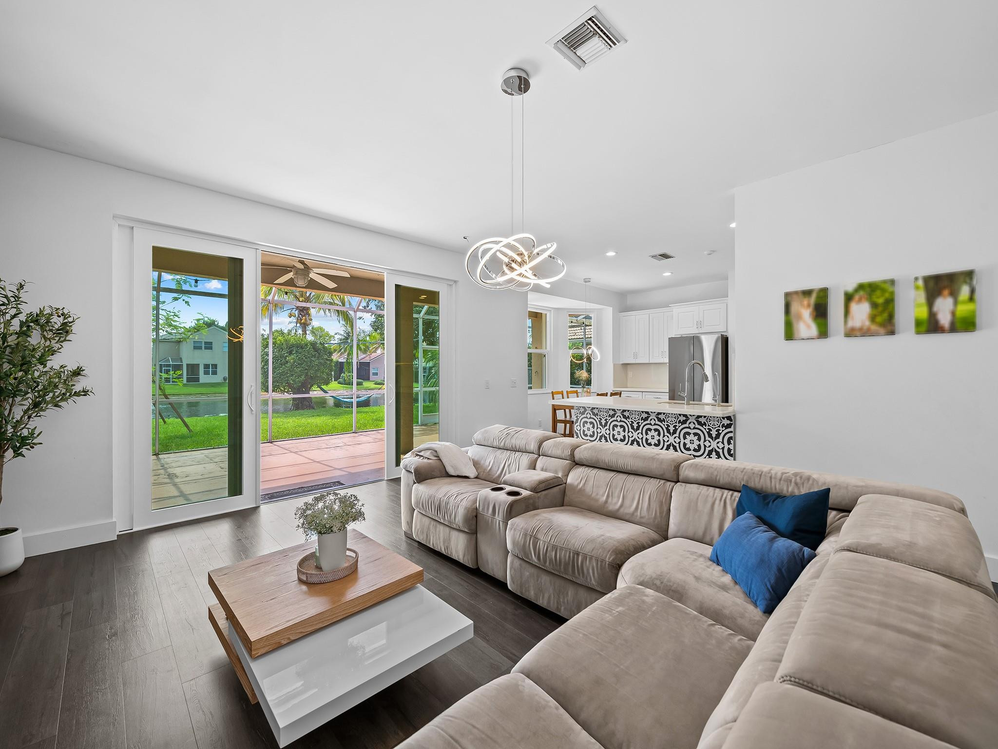 301 Cameron Drive Weston, FL 33326 - Photo 12 of 39 Photo 12