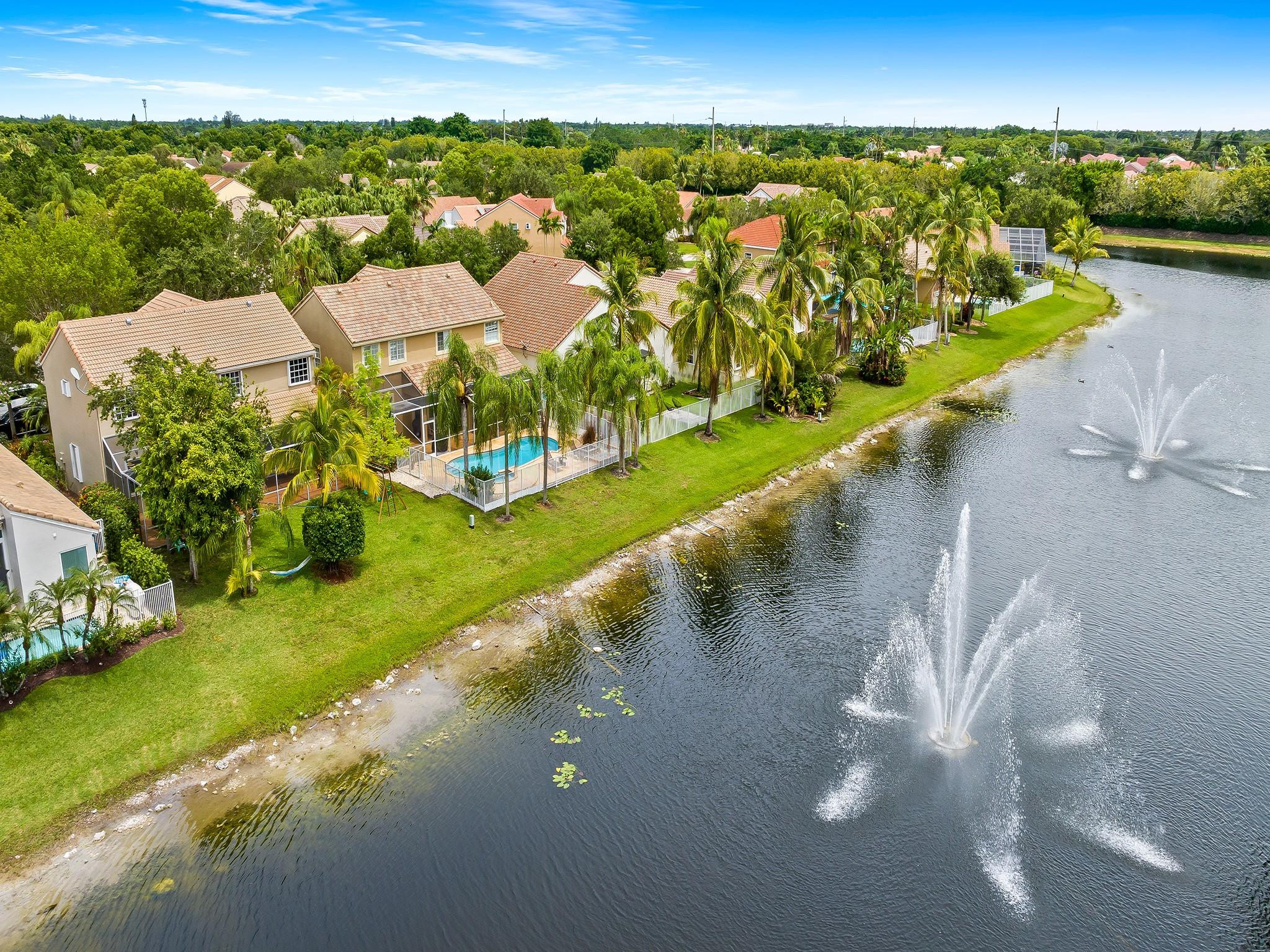 301 Cameron Drive Weston, FL 33326 - Photo 3 of 39 Photo 3