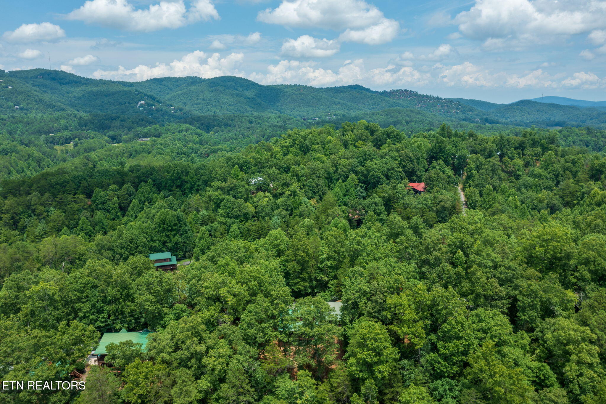 2017 Ridgecrest Loop Lane Sevierville, TN 37876 - Photo 14 of 17 homesandvideos aerials-9068