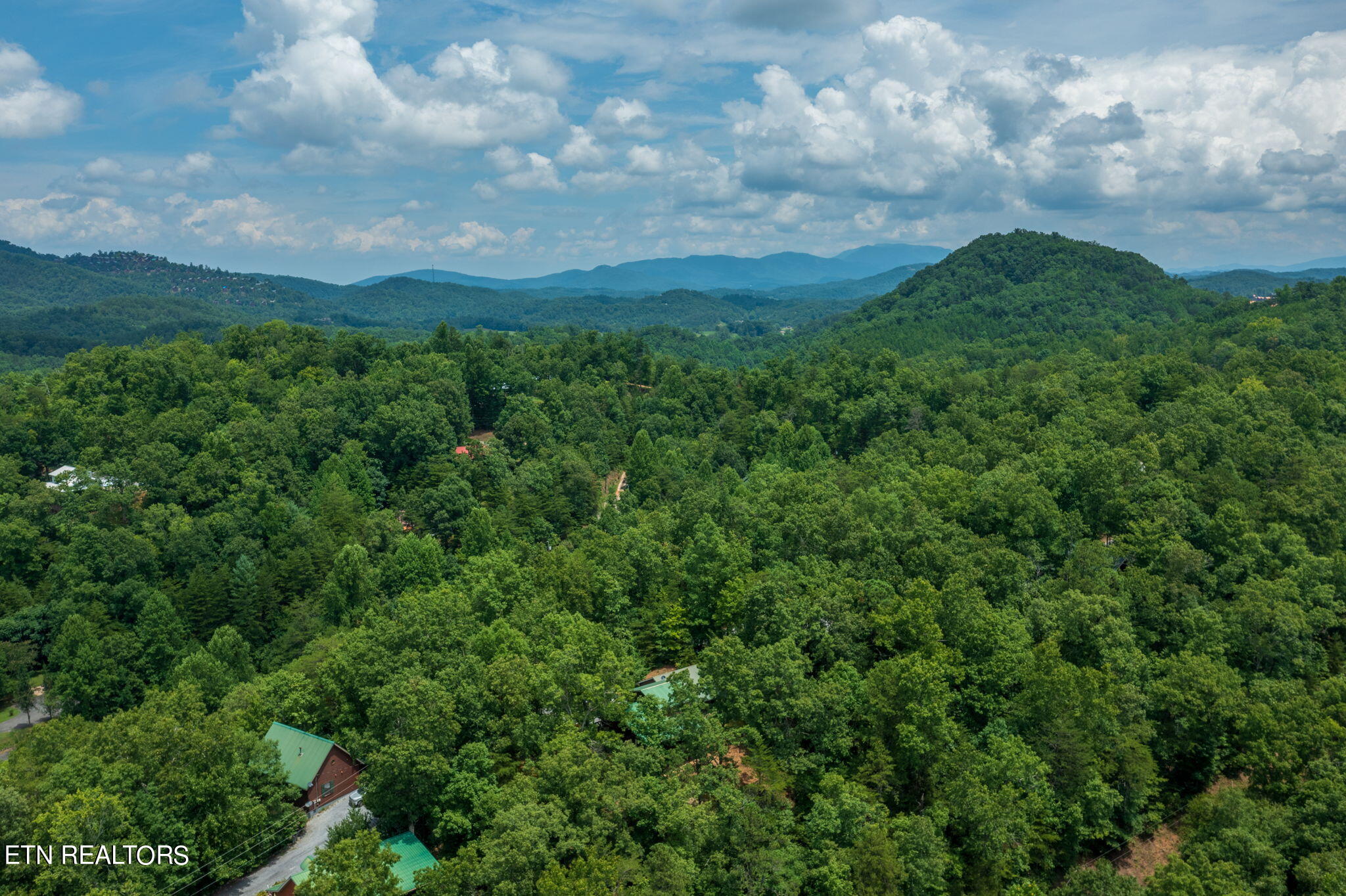 2017 Ridgecrest Loop Lane Sevierville, TN 37876 - Photo 15 of 17 homesandvideos aerials-9069