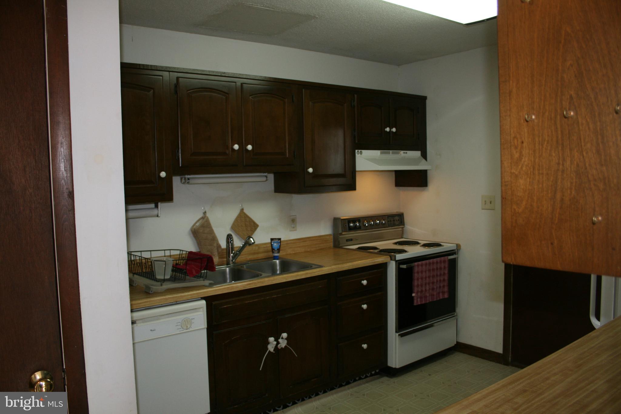 3116 Equinox Road Dover, PA 17315 - Photo 9 of 31 Kitchen