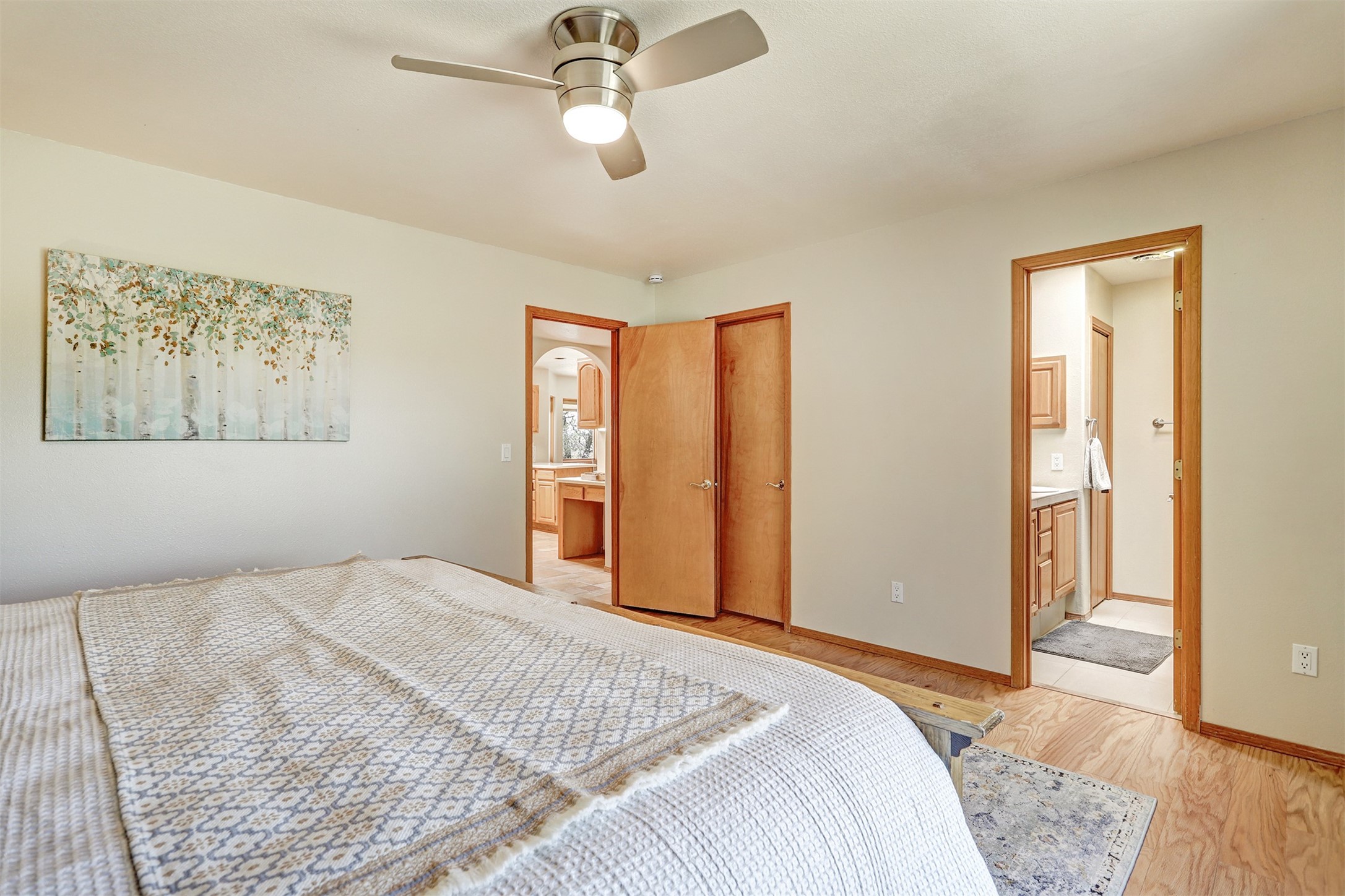 10 Carlito Road Santa Fe, NM 87508 - Photo 9 of 32 Primary ensuite bedroom