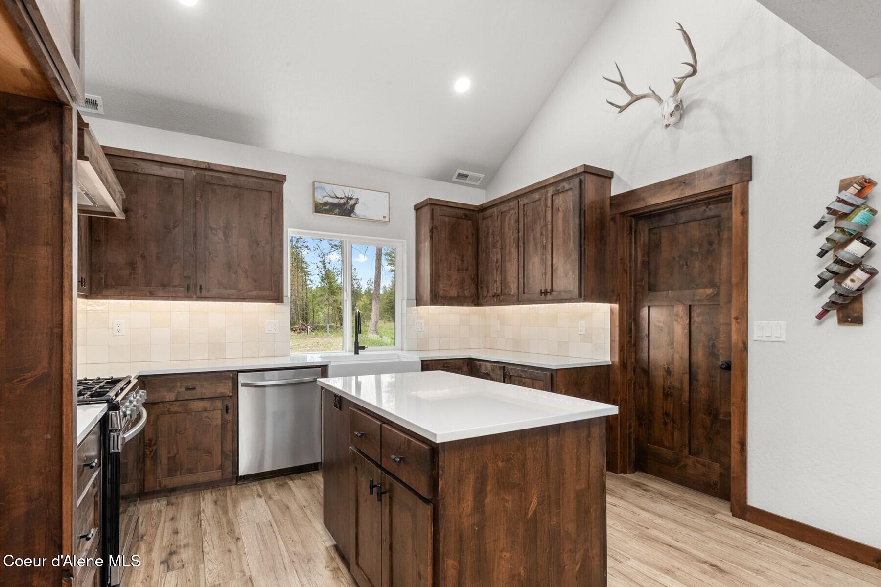 5240 Vay Road Priest River, ID 83856 - Photo 7 of 24 007_15webormlsKitchen3