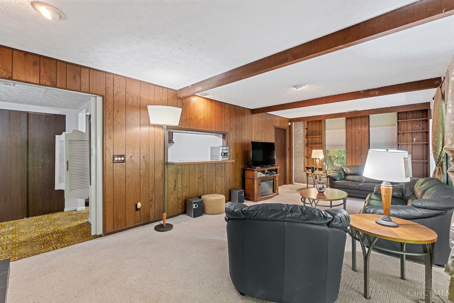 511 West Galbraith Road Cincinnati, OH 45215 - Photo 21 of 36