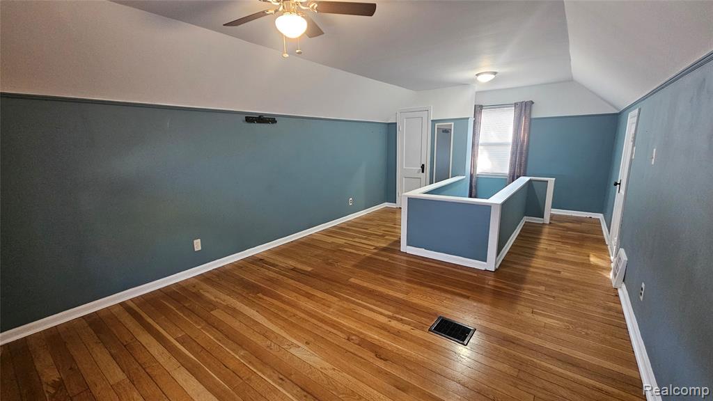 2259 Cambridge Road Berkley, MI 48072 - Photo 11 of 20