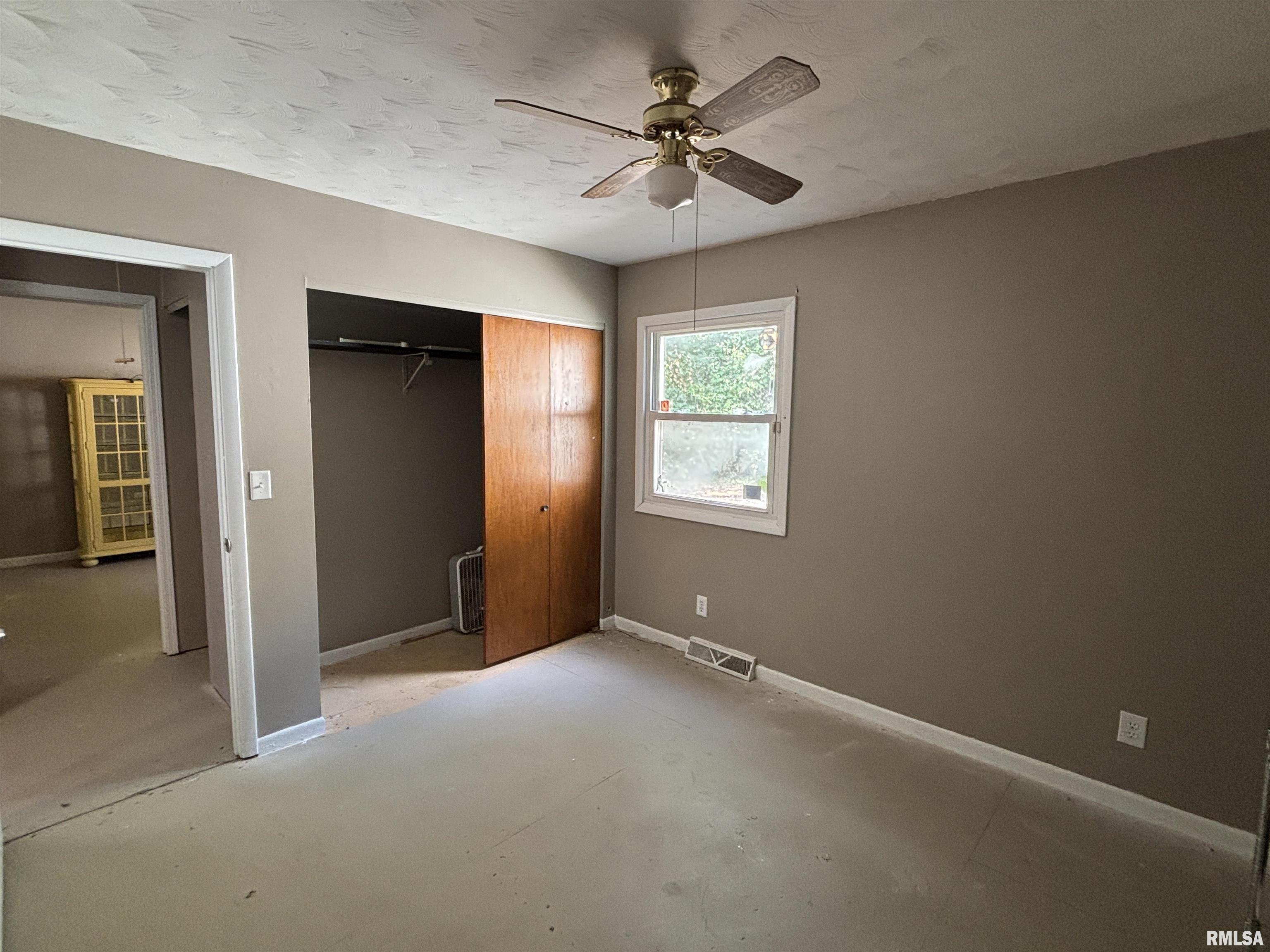 1301 Sharon Lane Springfield, IL 62702 - Photo 11 of 24