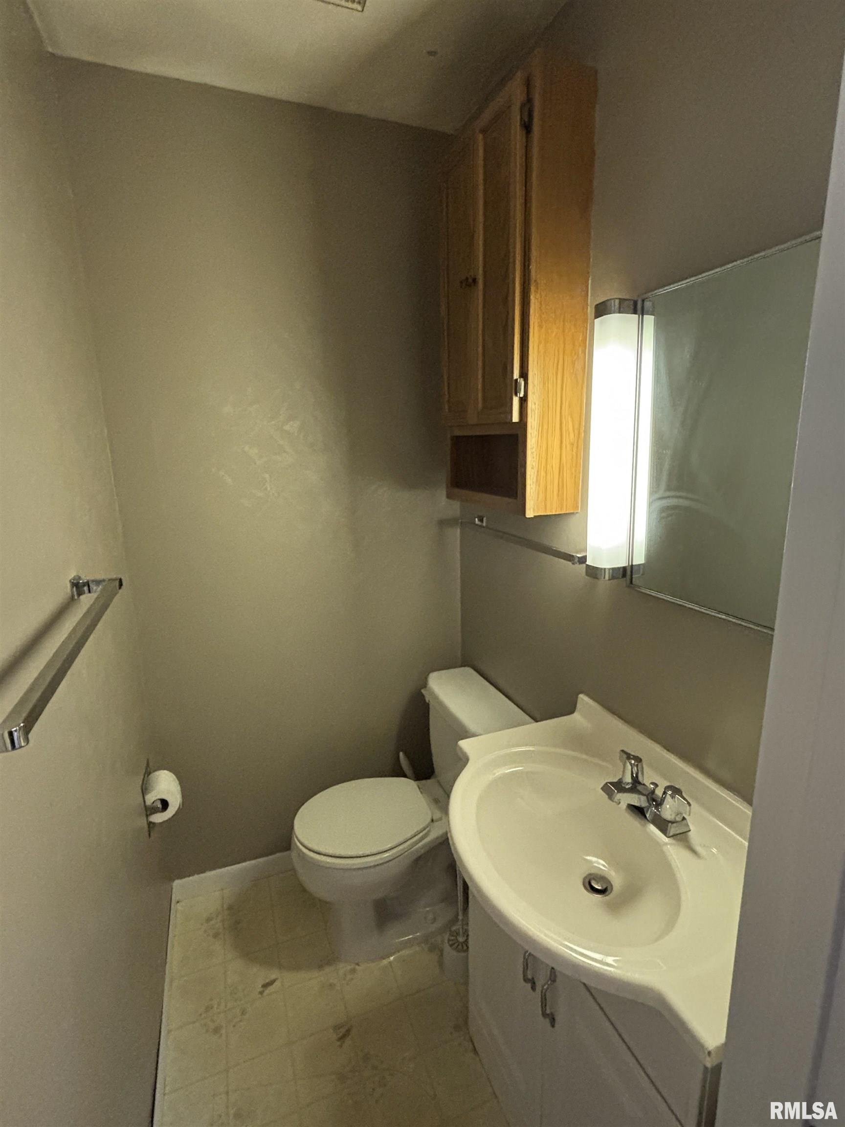 1301 Sharon Lane Springfield, IL 62702 - Photo 13 of 24