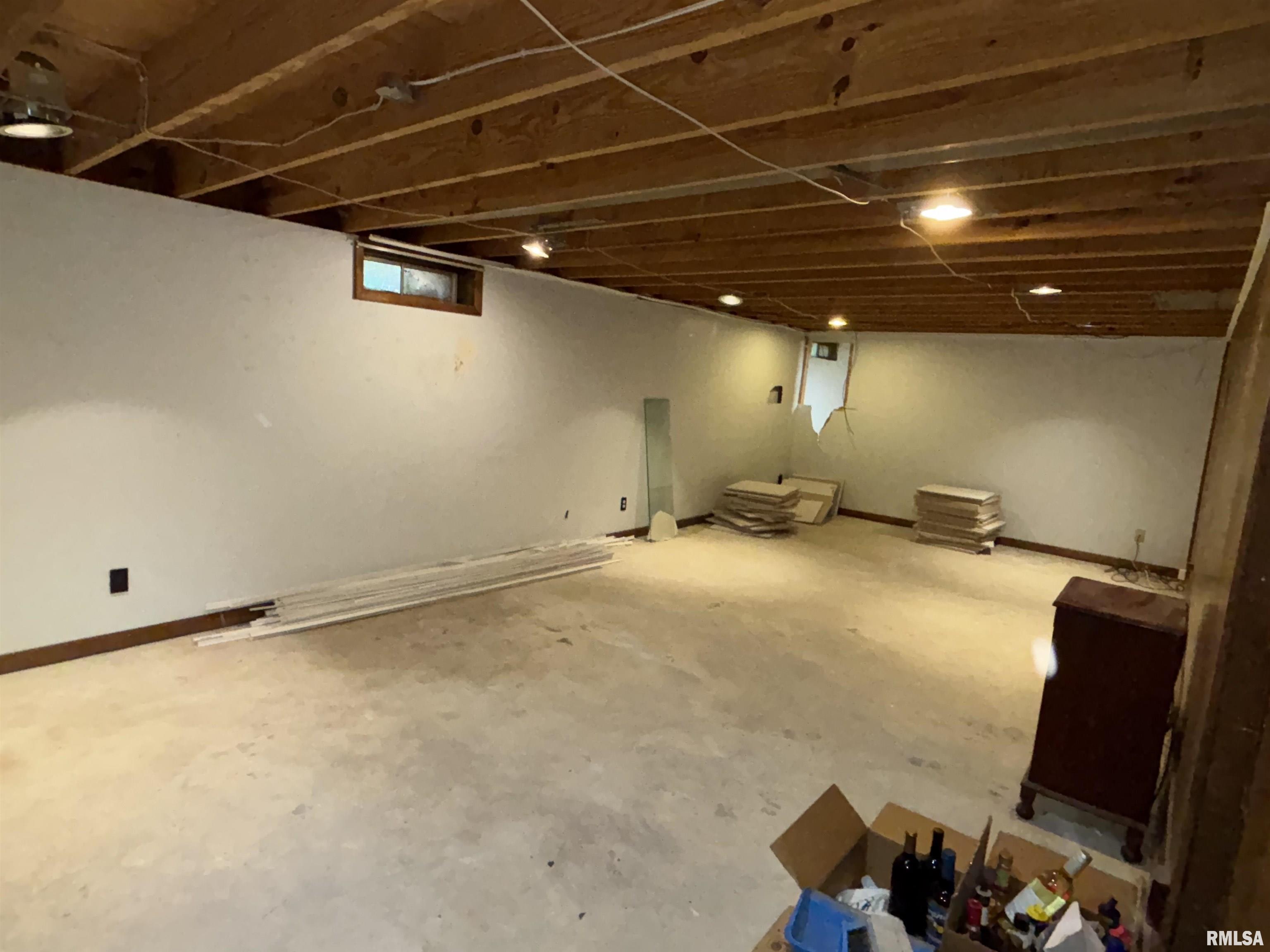 1301 Sharon Lane Springfield, IL 62702 - Photo 18 of 24