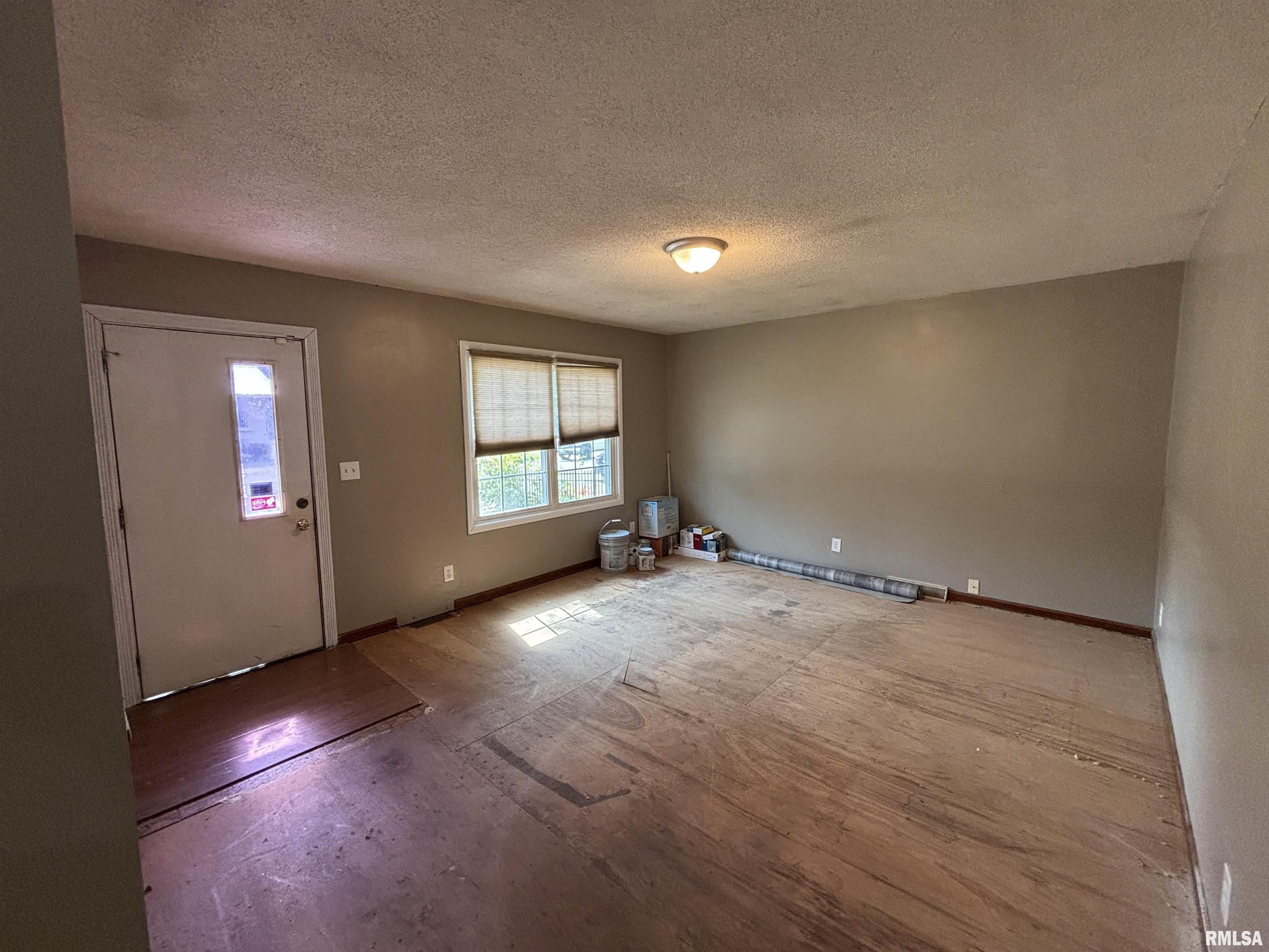 1301 Sharon Lane Springfield, IL 62702 - Photo 6 of 24