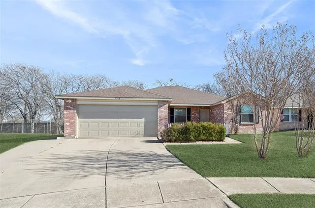 $275,000 | 1516 Windy Meadows Drive, Burleson, TX 76028