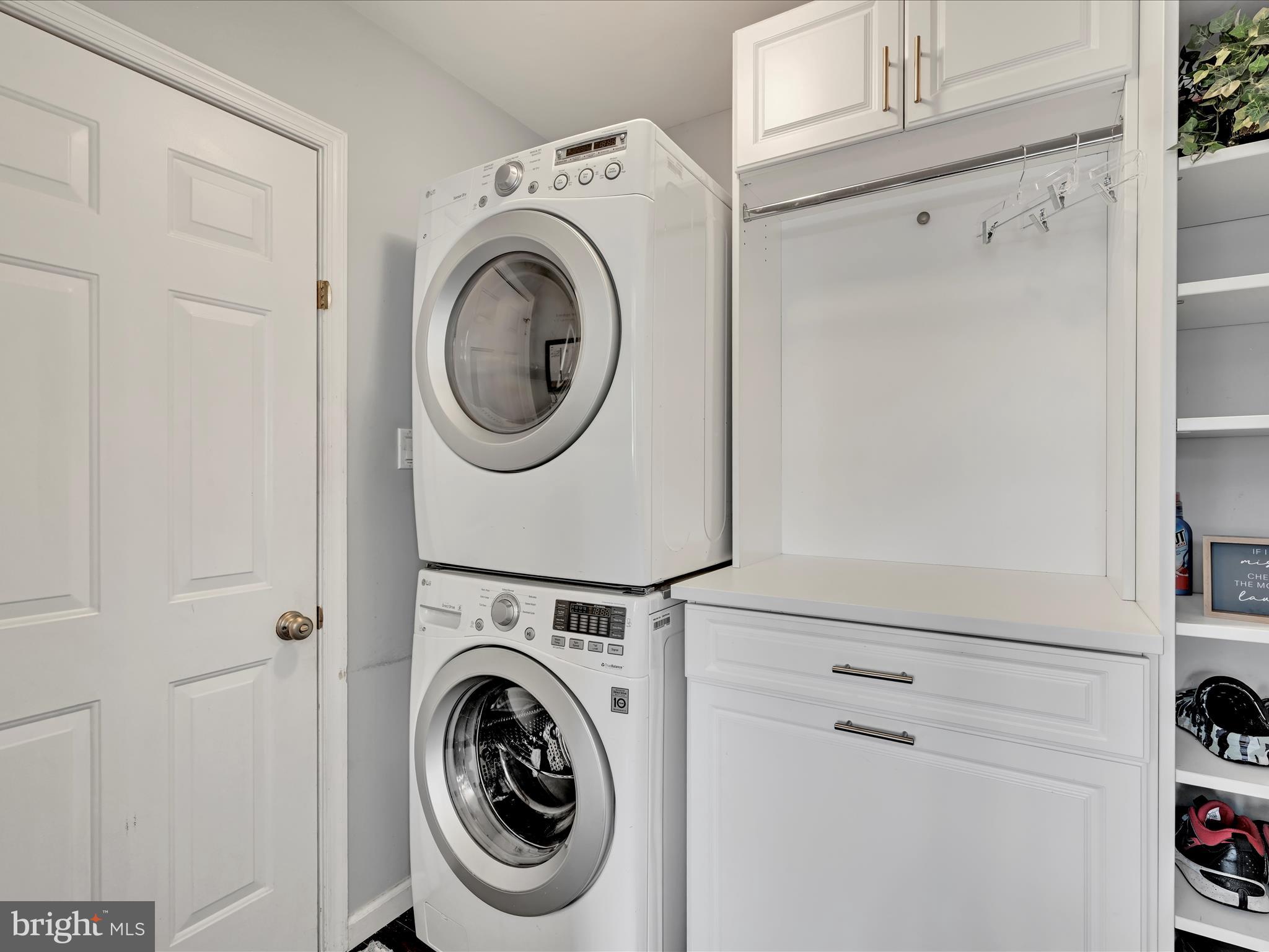 1220 Roberts Road Gilbertsville, PA 19525 - Photo 20 of 37 Laundry