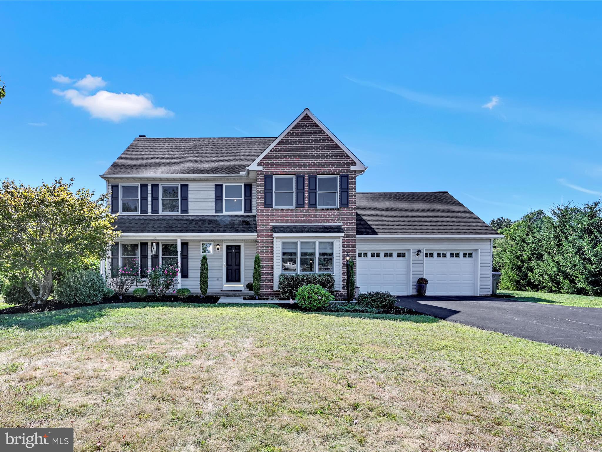 1220 Roberts Road Gilbertsville, PA 19525 - Photo 2 of 37 Front