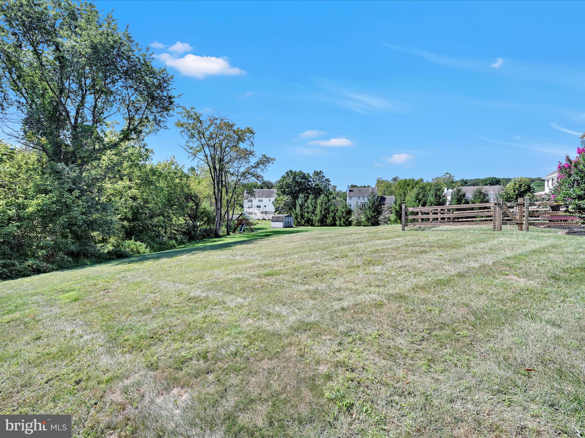 1220 Roberts Road Gilbertsville, PA 19525 - Photo 32 of 37 Yard