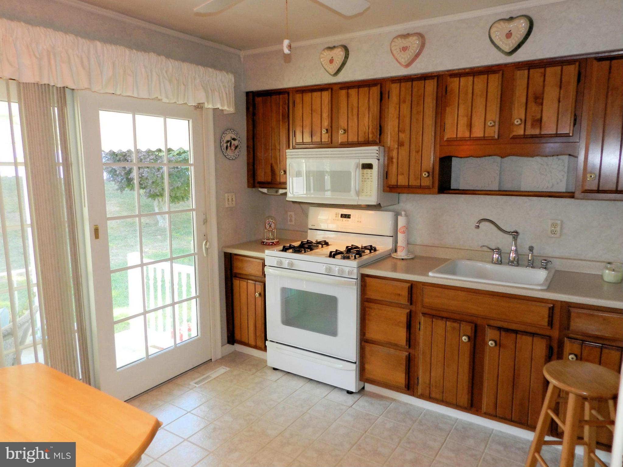 3419 Acton Road Baltimore, MD 21234 - Photo 3 of 30 Kitchen