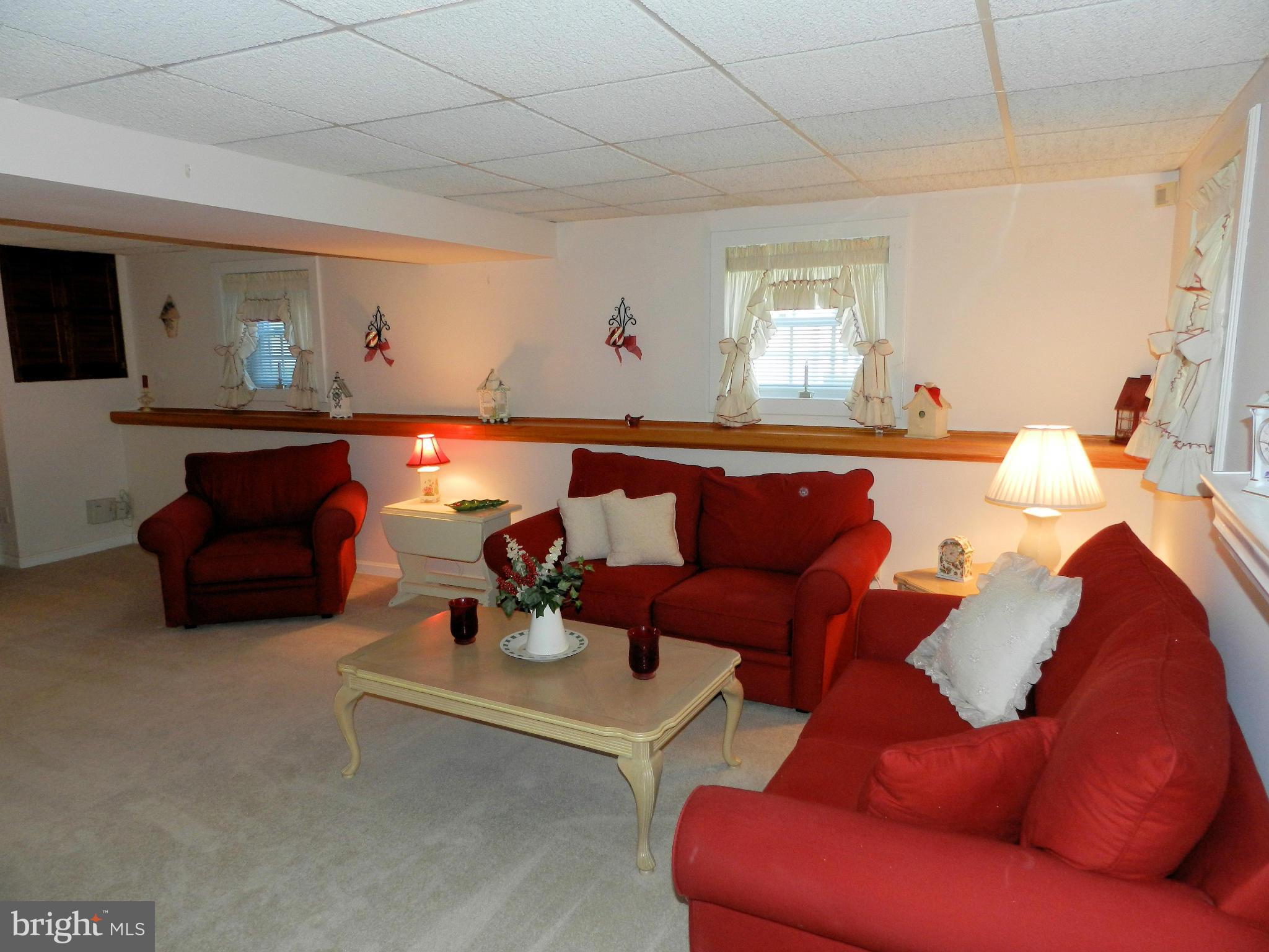 3419 Acton Road Baltimore, MD 21234 - Photo 4 of 30 Family Room