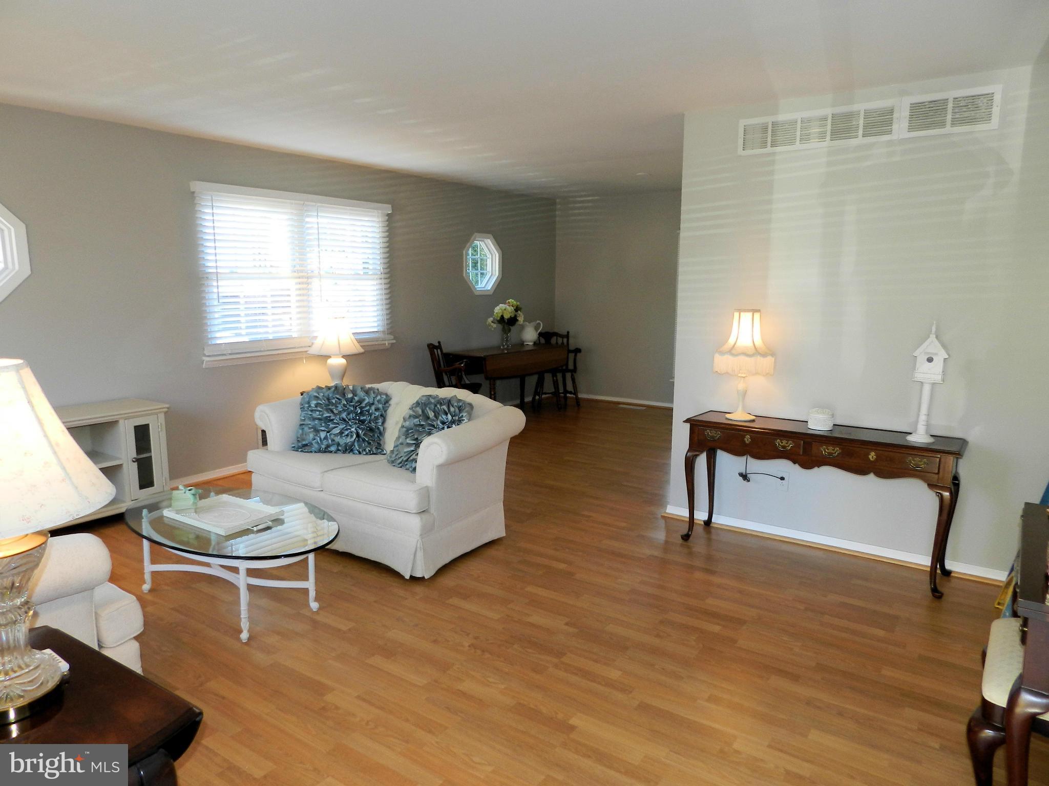 3419 Acton Road Baltimore, MD 21234 - Photo 9 of 30 Living Room