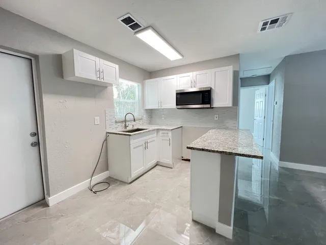 $2,600 | 3380 East Atlantic Drive, Boynton Beach, FL 33435