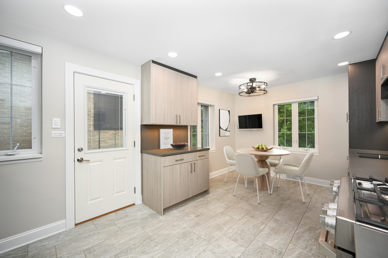 721 Lenox Road Glen Ellyn, IL 60137 - Photo 15 of 43 Gallery Image 15