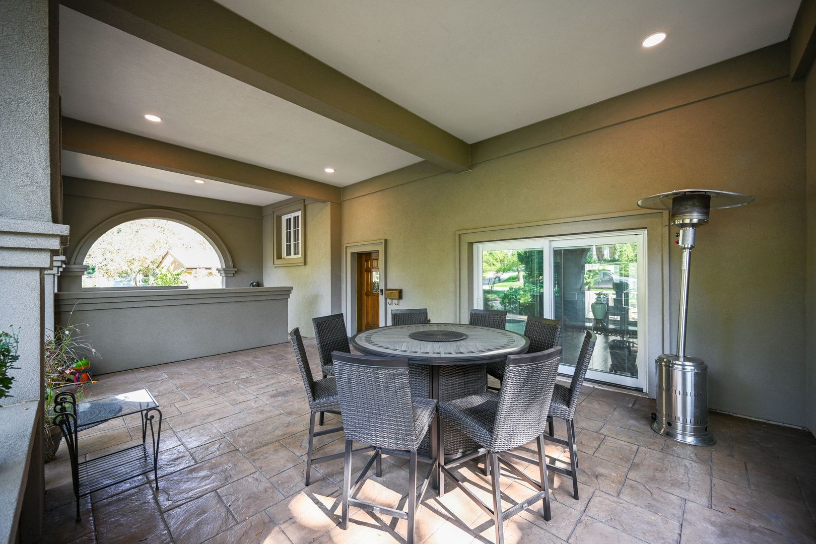 721 Lenox Road Glen Ellyn, IL 60137 - Photo 4 of 43 Gallery Image 4