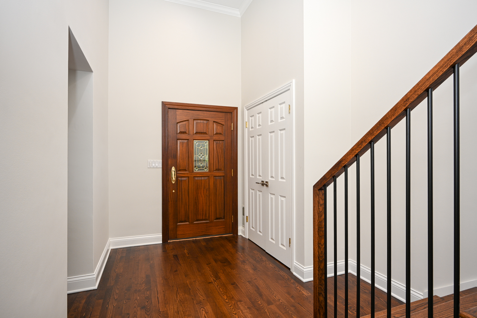 721 Lenox Road Glen Ellyn, IL 60137 - Photo 6 of 43 Gallery Image 6