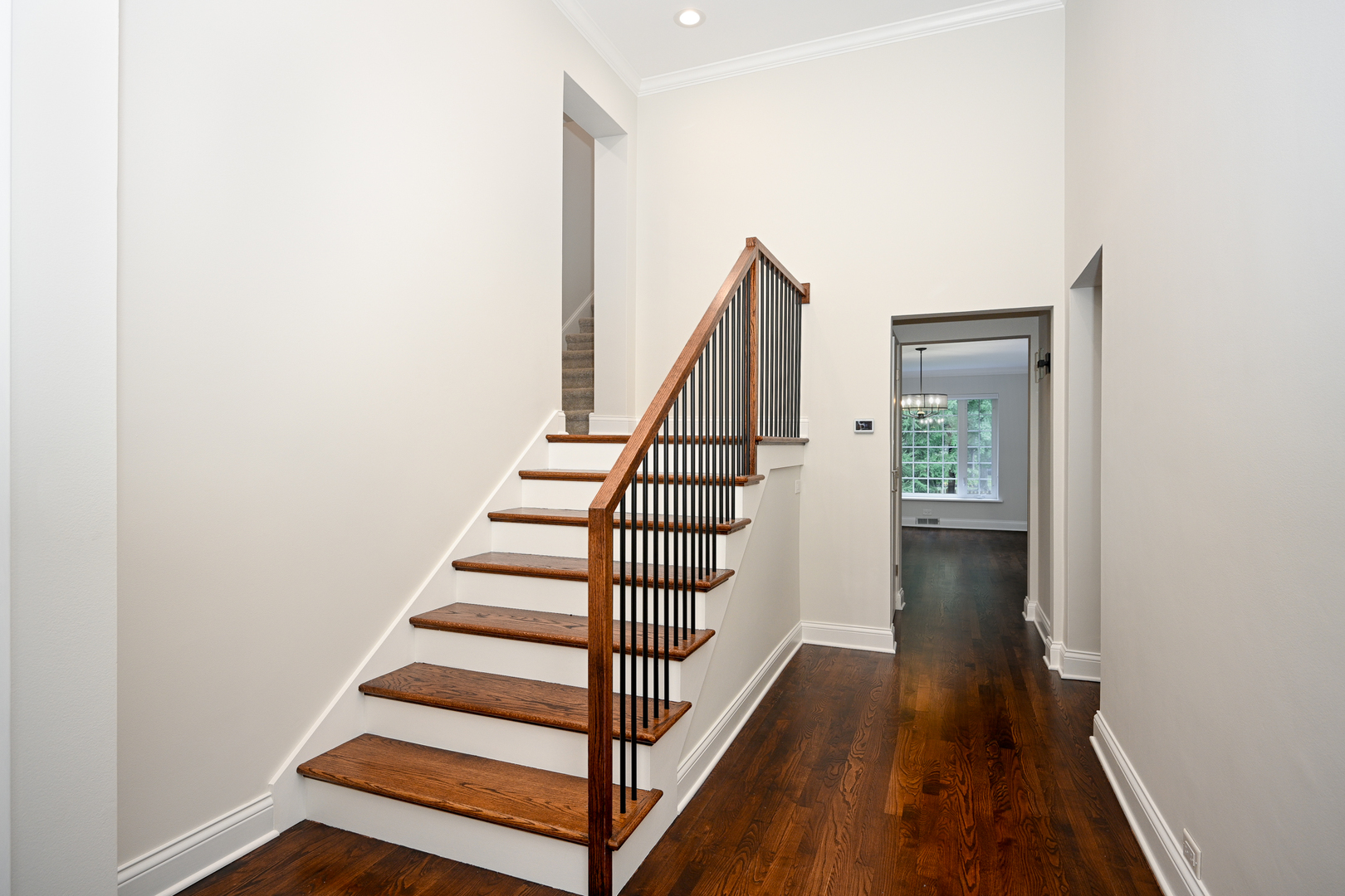 721 Lenox Road Glen Ellyn, IL 60137 - Photo 7 of 43 Gallery Image 7
