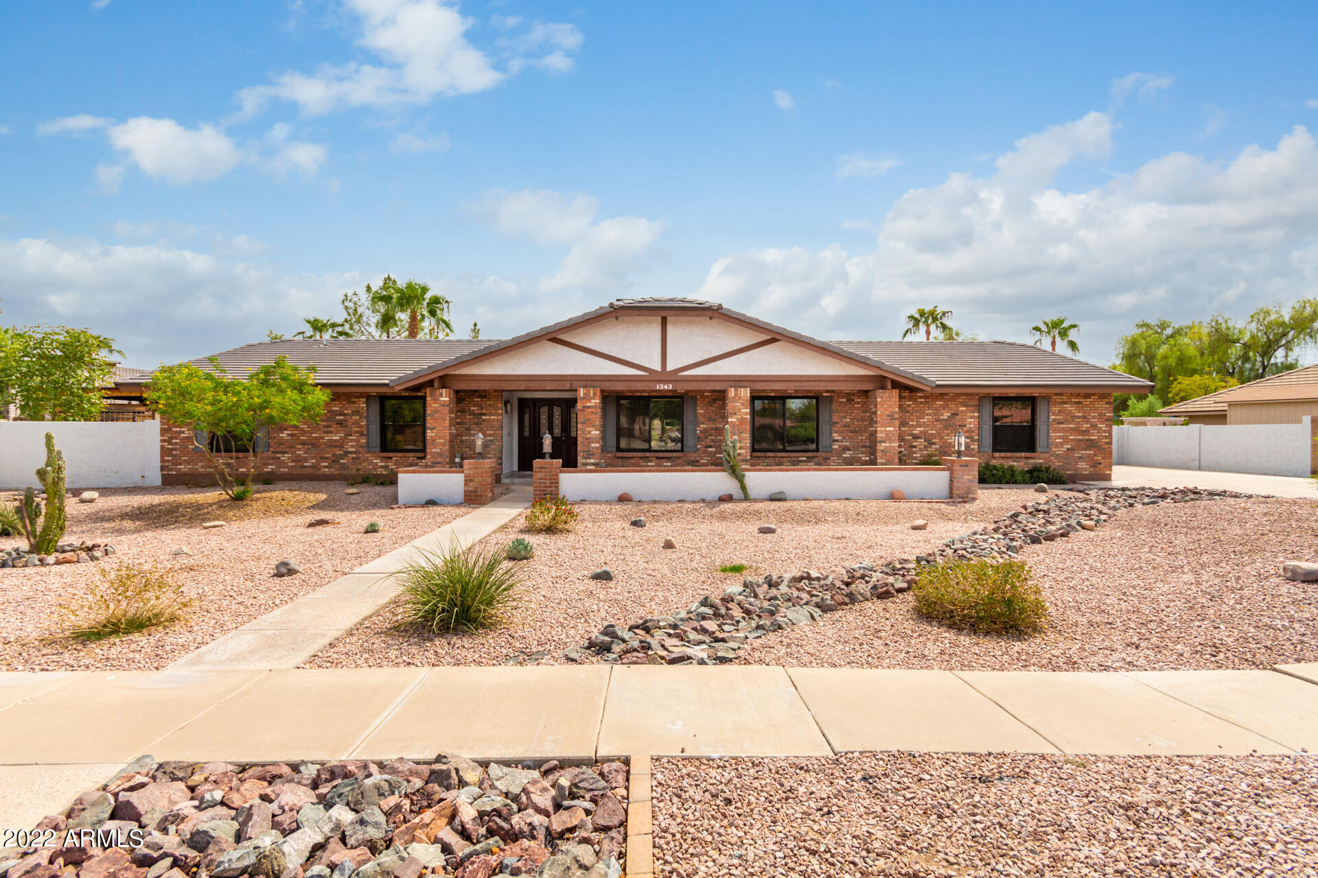 1343 East Knox Road Tempe, AZ 85284 - Photo 2 of 62 01 Knox