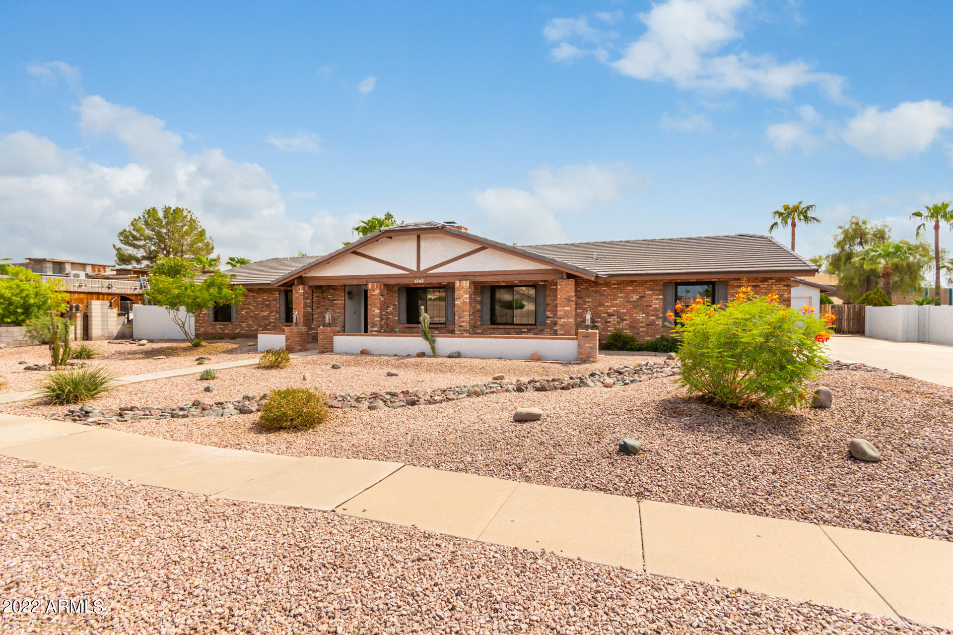 1343 East Knox Road Tempe, AZ 85284 - Photo 3 of 62 02 Knox