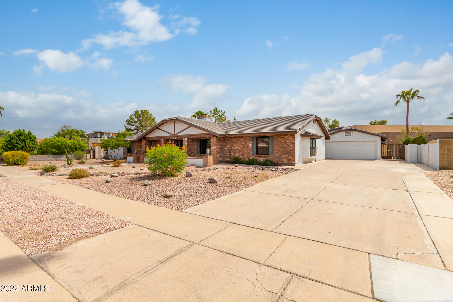 1343 East Knox Road Tempe, AZ 85284 - Photo 4 of 62 03 Knox