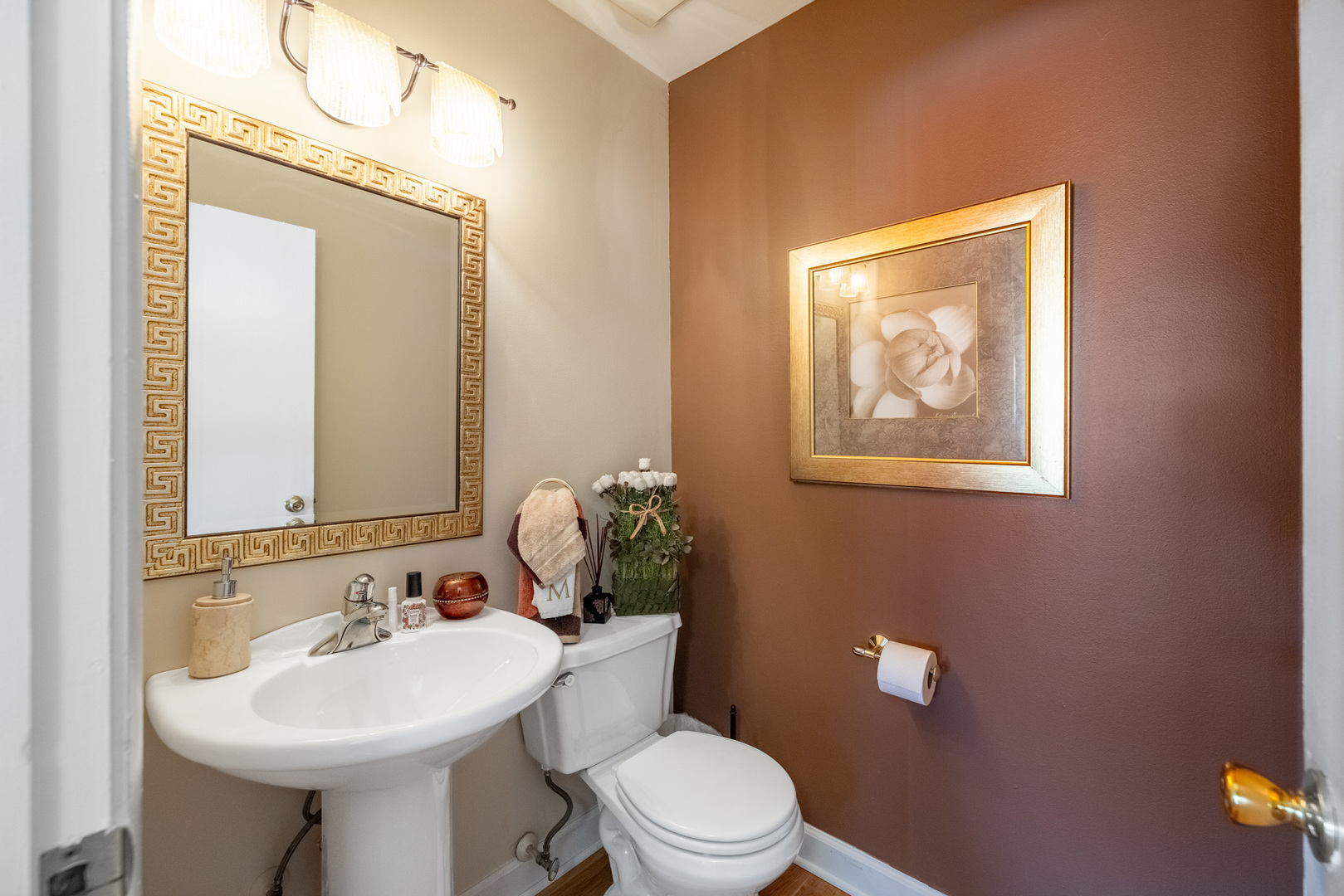 9239 Ballard Road Des Plaines, IL 60016 - Photo 8 of 16 Gallery Image 8