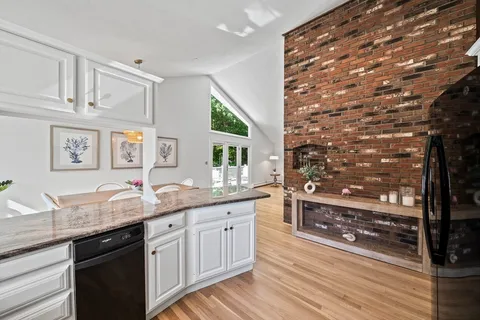 $1,199,000 | 33 Cedar Acres Lane, Cohasset, MA 02025