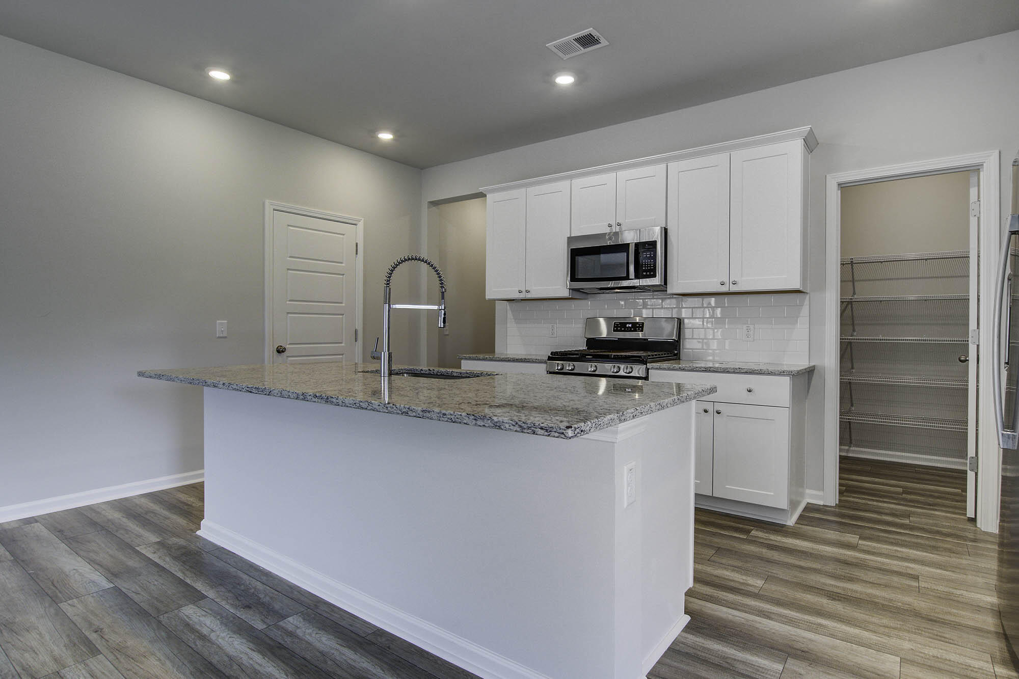 142 Paddle Boat Way Summerville, SC 29485 - Photo 4 of 22 142 (9)