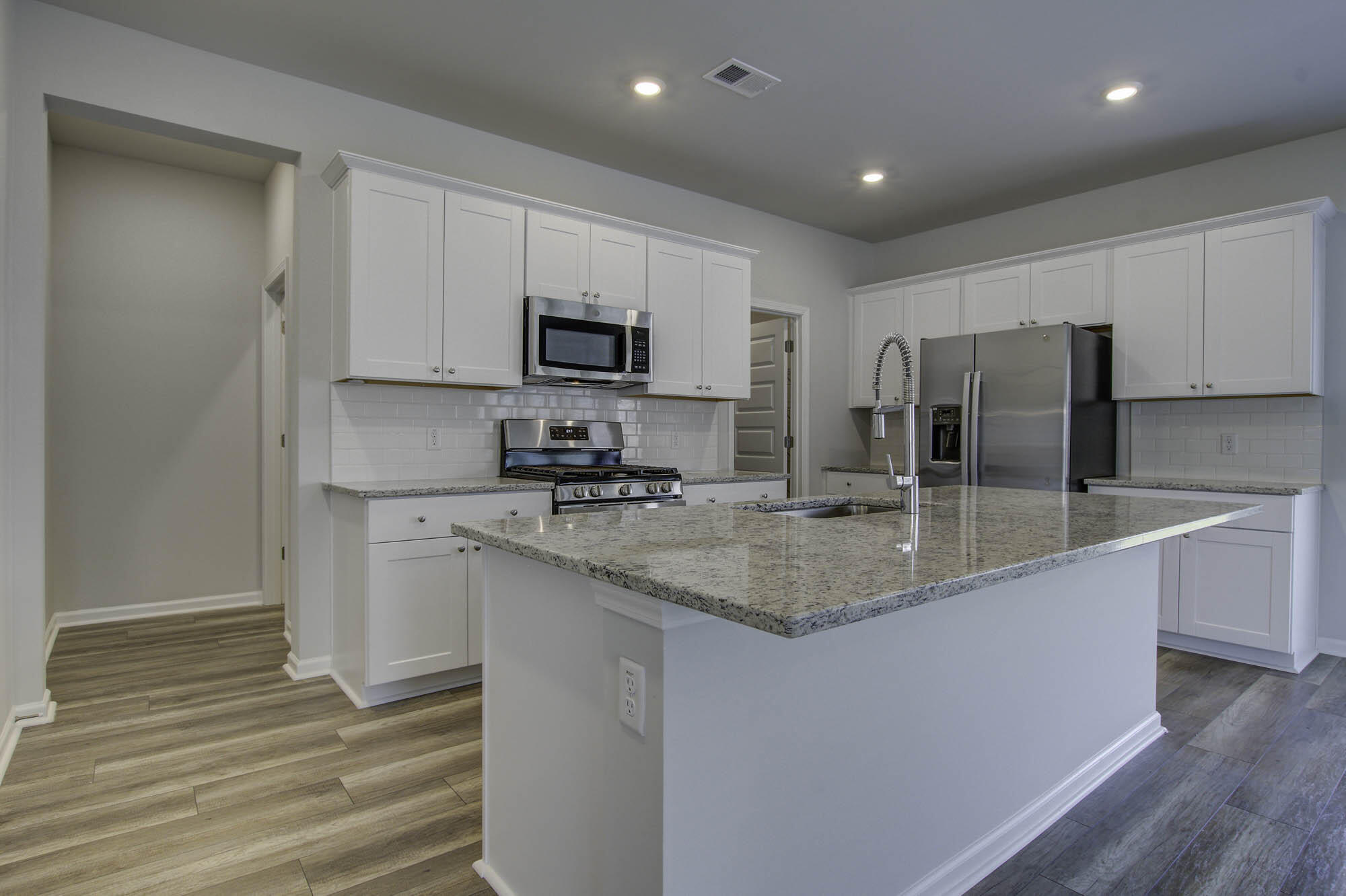 142 Paddle Boat Way Summerville, SC 29485 - Photo 5 of 22 142 (10)