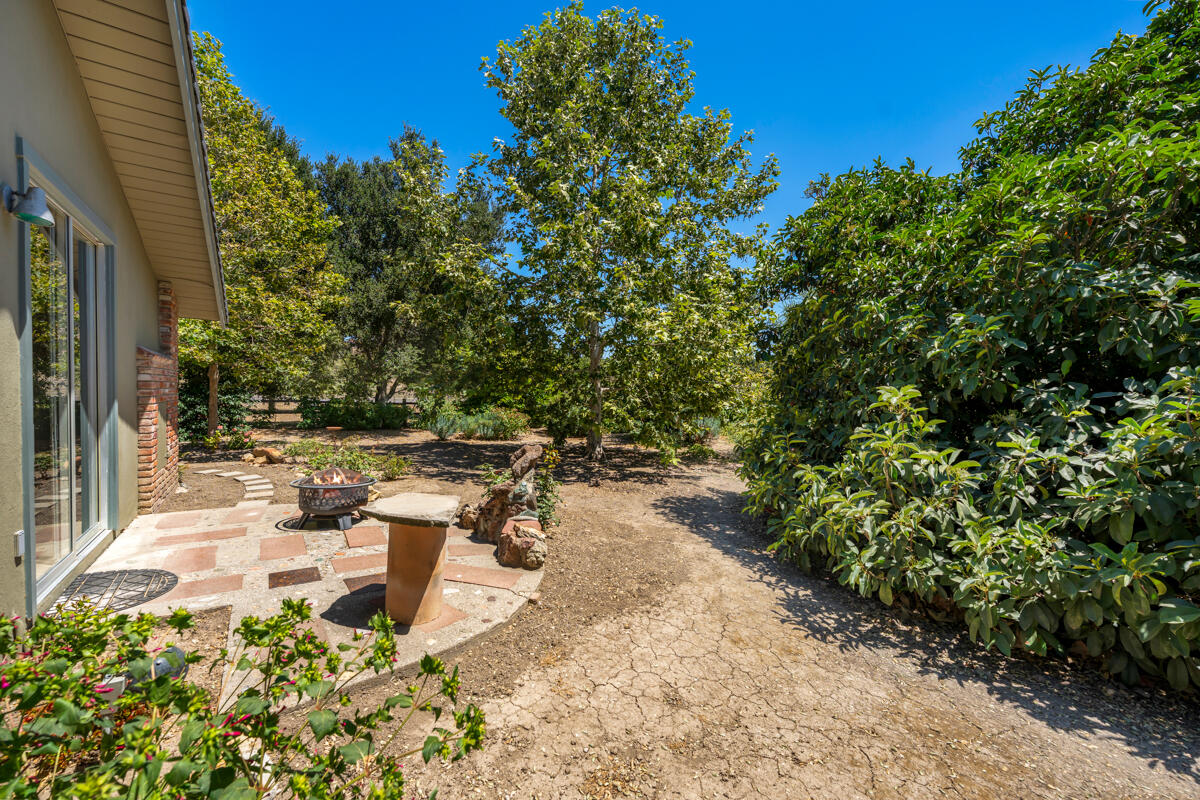 1485 Alamo Pintado Road Solvang, CA 93463 - Photo 19 of 46 _ROY7221