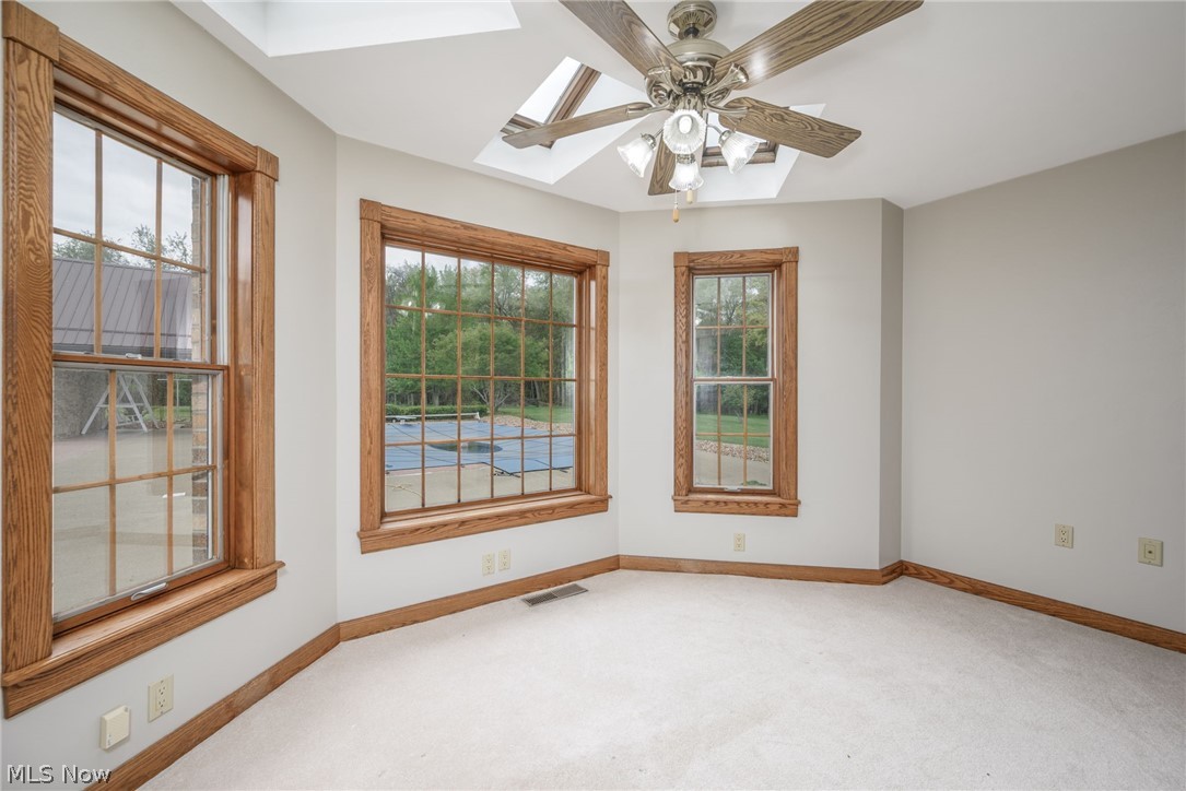 46675 Clarkson Road Rogers, OH 44455 - Photo 15 of 50
