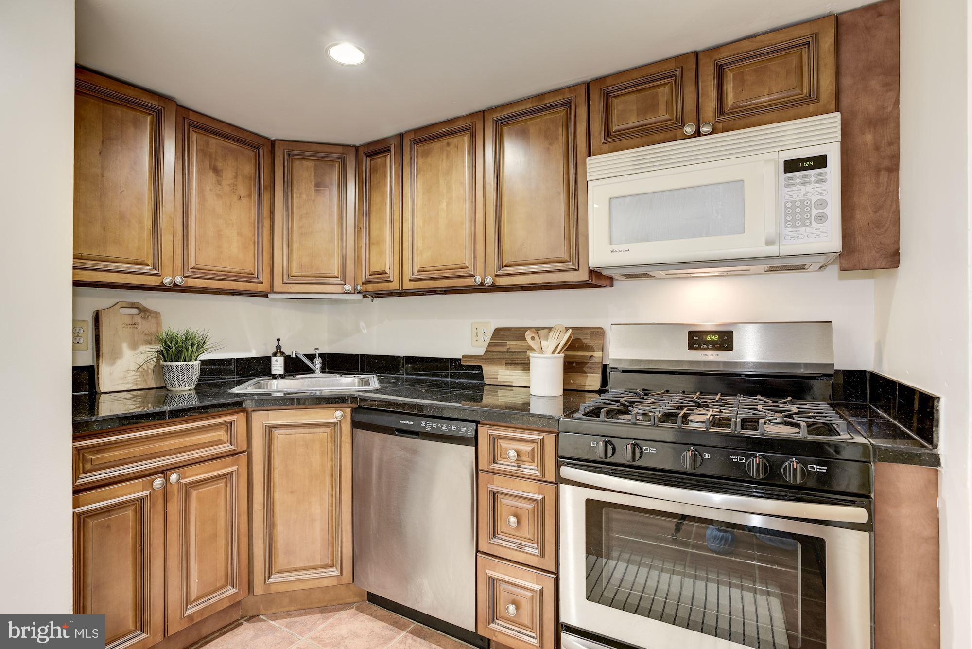1400 Northgate Square, Unit 2A Reston, VA 20190 - Photo 15 of 27 Kitchen