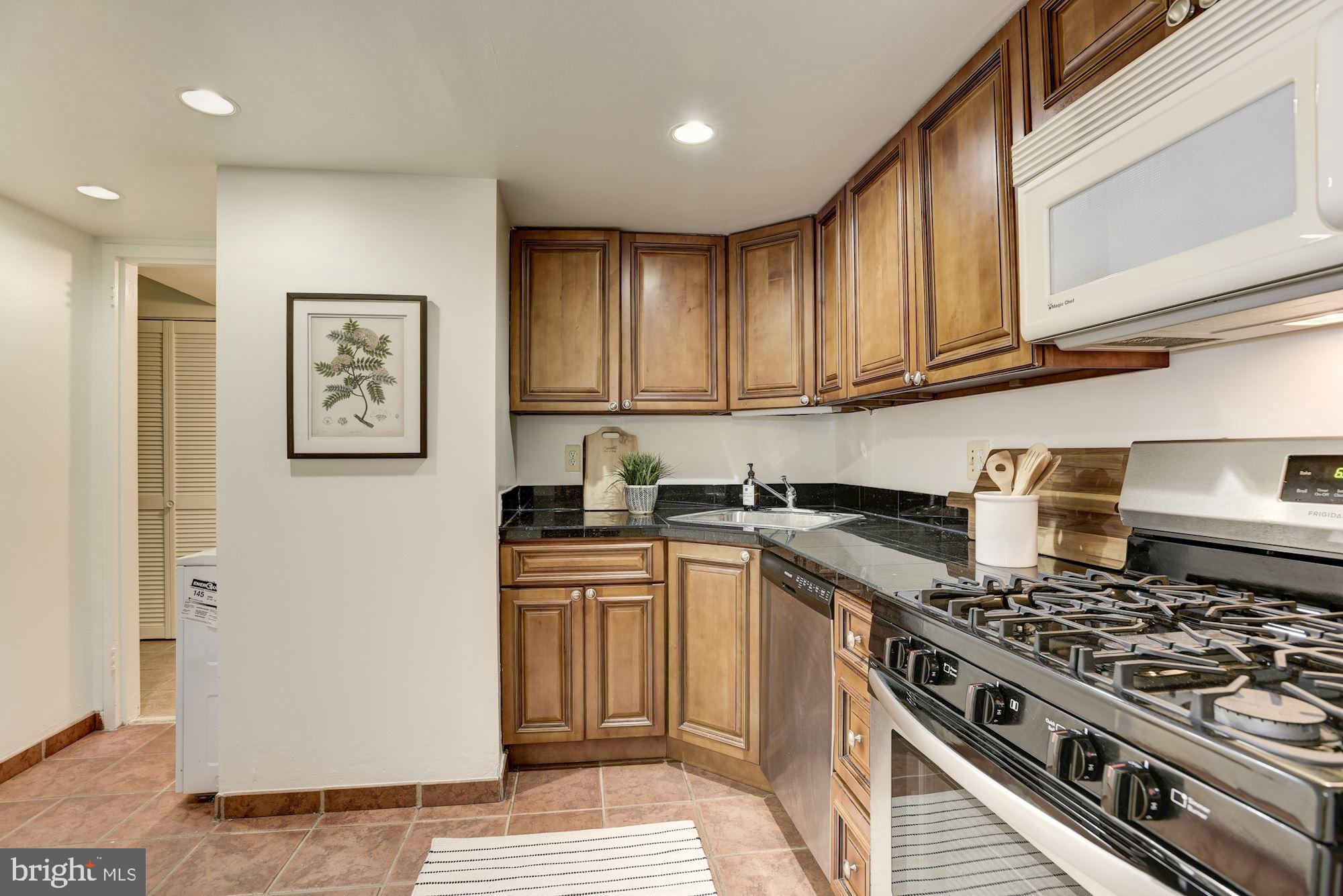 1400 Northgate Square, Unit 2A Reston, VA 20190 - Photo 16 of 27 Kitchen