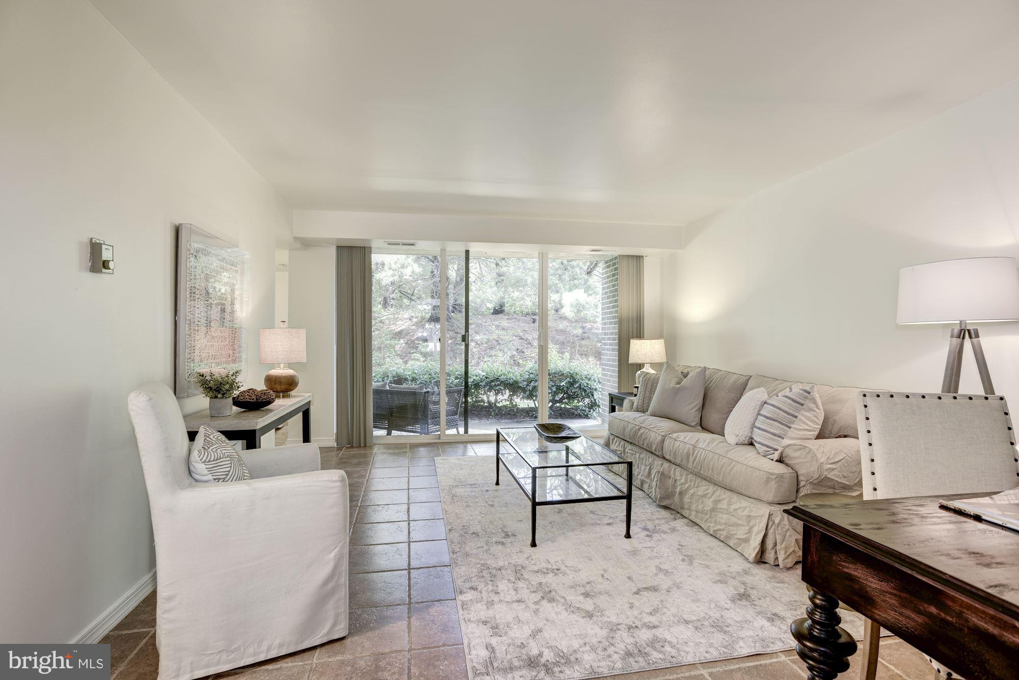 1400 Northgate Square, Unit 2A Reston, VA 20190 - Photo 5 of 27 Living Room
