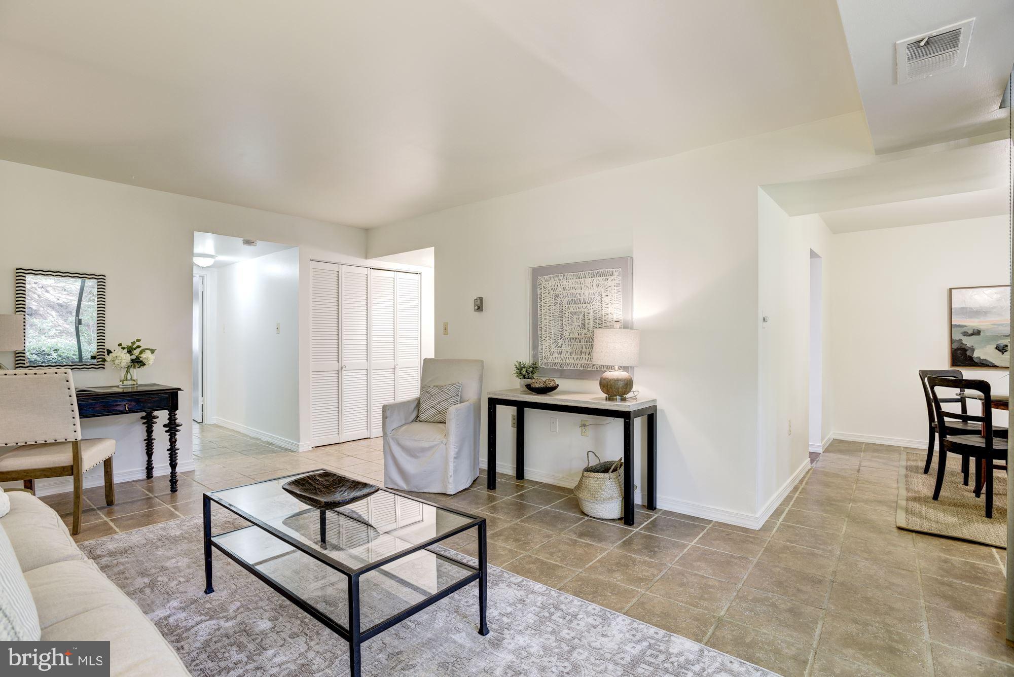 1400 Northgate Square, Unit 2A Reston, VA 20190 - Photo 9 of 27 Living Room