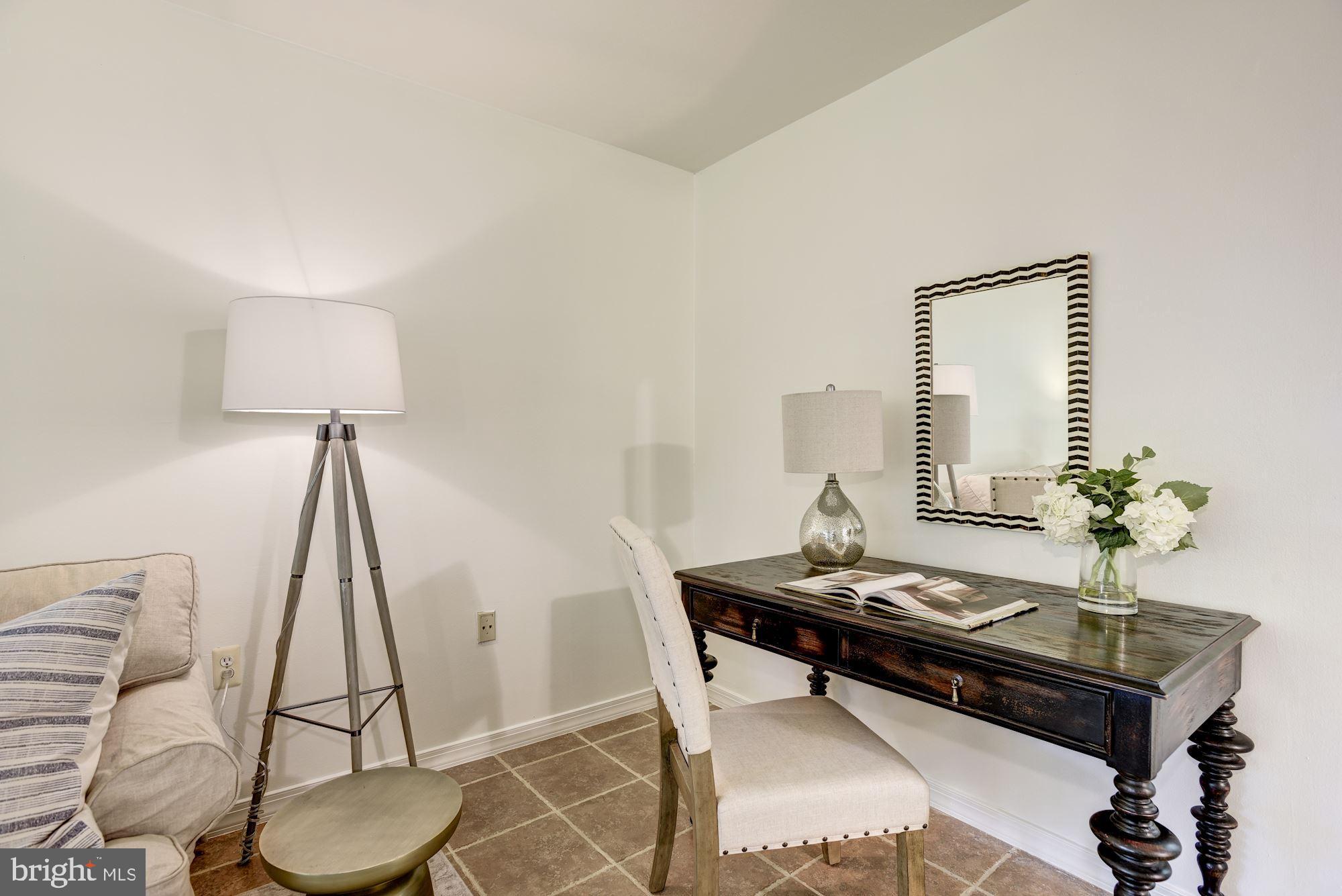1400 Northgate Square, Unit 2A Reston, VA 20190 - Photo 10 of 27 Living Room