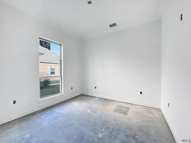 $405,000 | 39521 Hernando De Soto Drive, Darrow, LA 70725