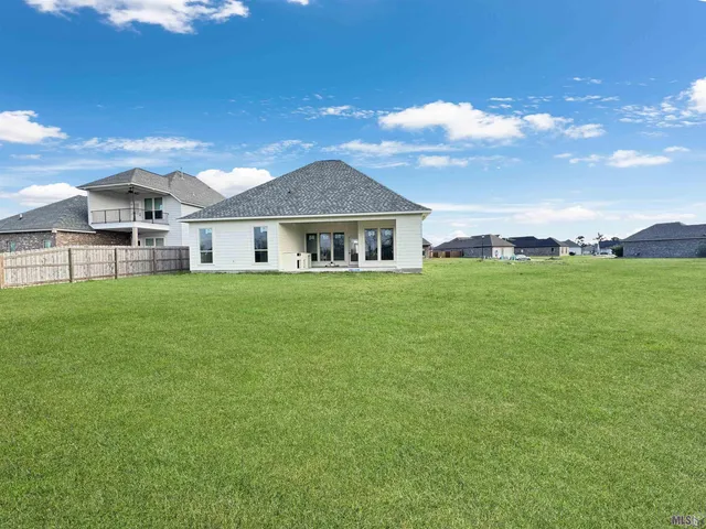 $405,000 | 39521 Hernando De Soto Drive, Darrow, LA 70725