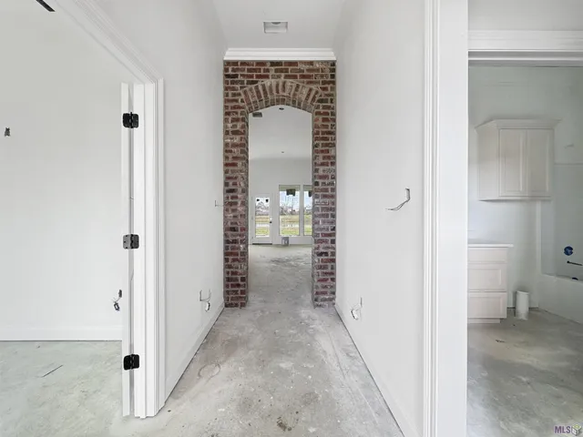 $405,000 | 39521 Hernando De Soto Drive, Darrow, LA 70725