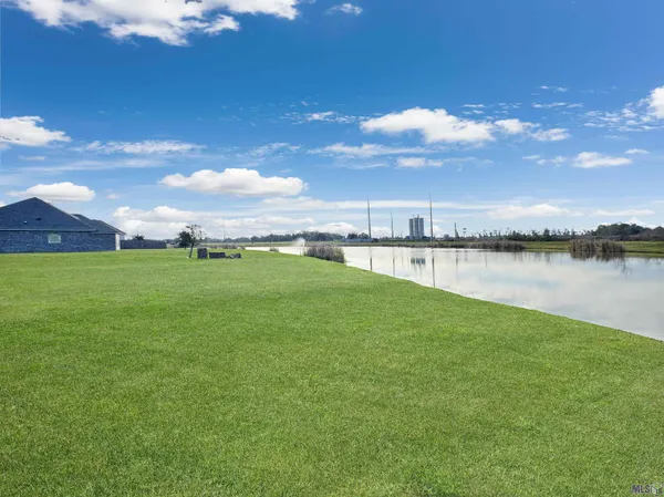 $405,000 | 39521 Hernando De Soto Drive, Darrow, LA 70725