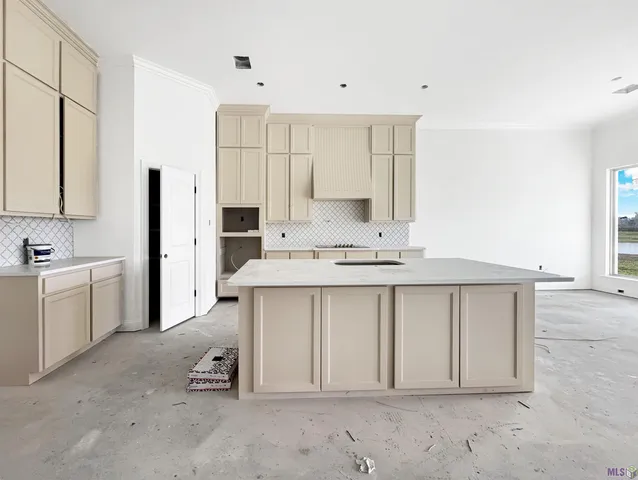 $405,000 | 39521 Hernando De Soto Drive, Darrow, LA 70725