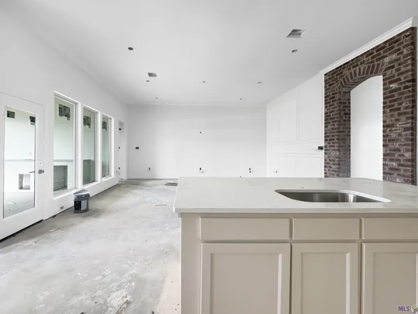 $405,000 | 39521 Hernando De Soto Drive, Darrow, LA 70725